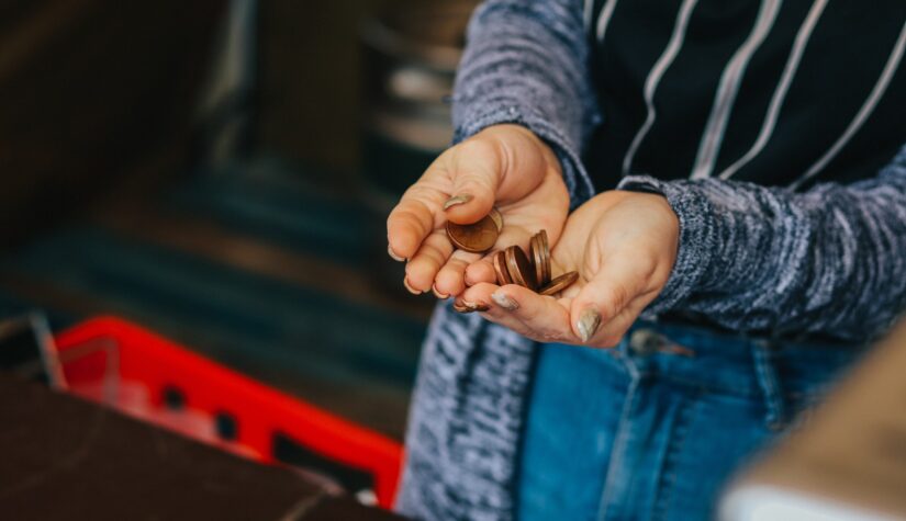 Bezpečné vyřešení finanční tísně spočívá v komunikaci s věřiteli, nikoliv v podpisu nevýhodné smlouvy.